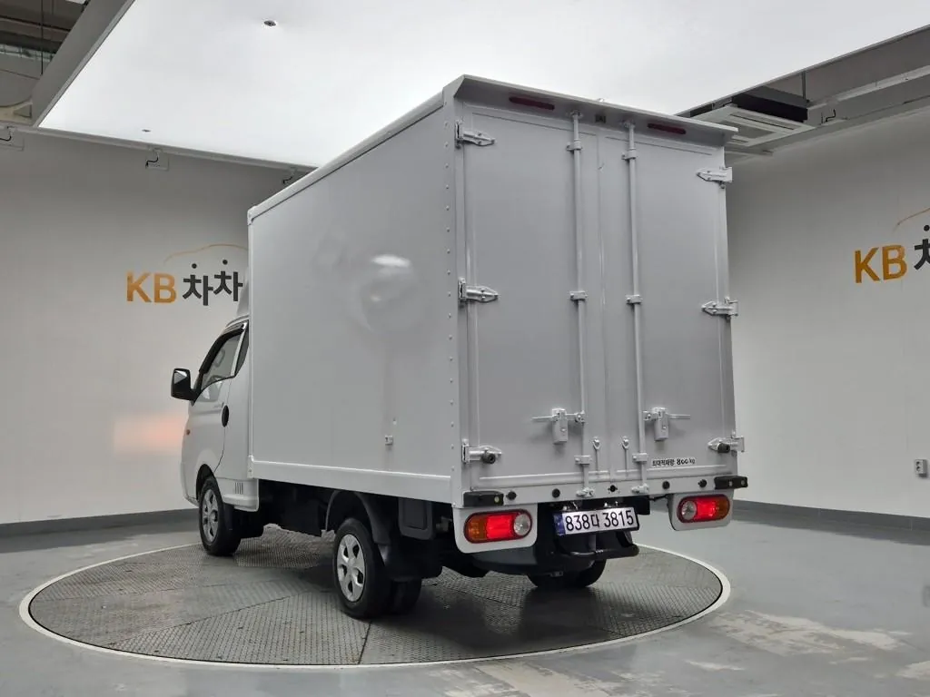 Hyundai Porter 2024 photo 2