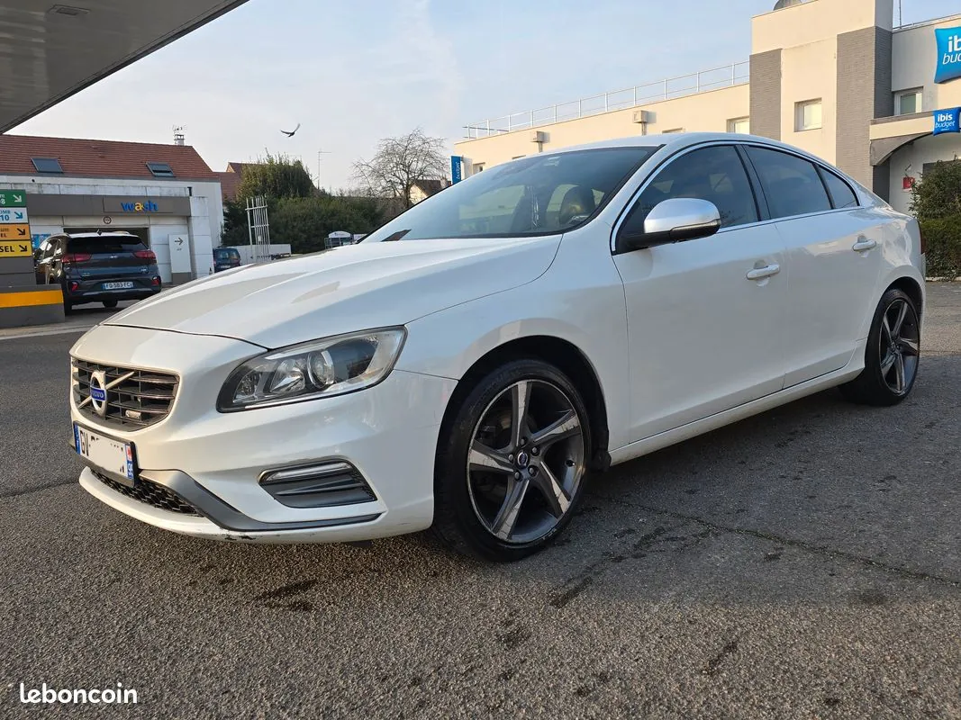 Volvo S60 2014 photo 2