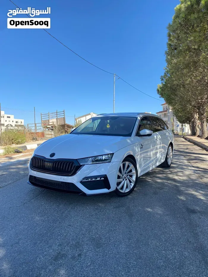 Skoda Octavia 2021 photo 2