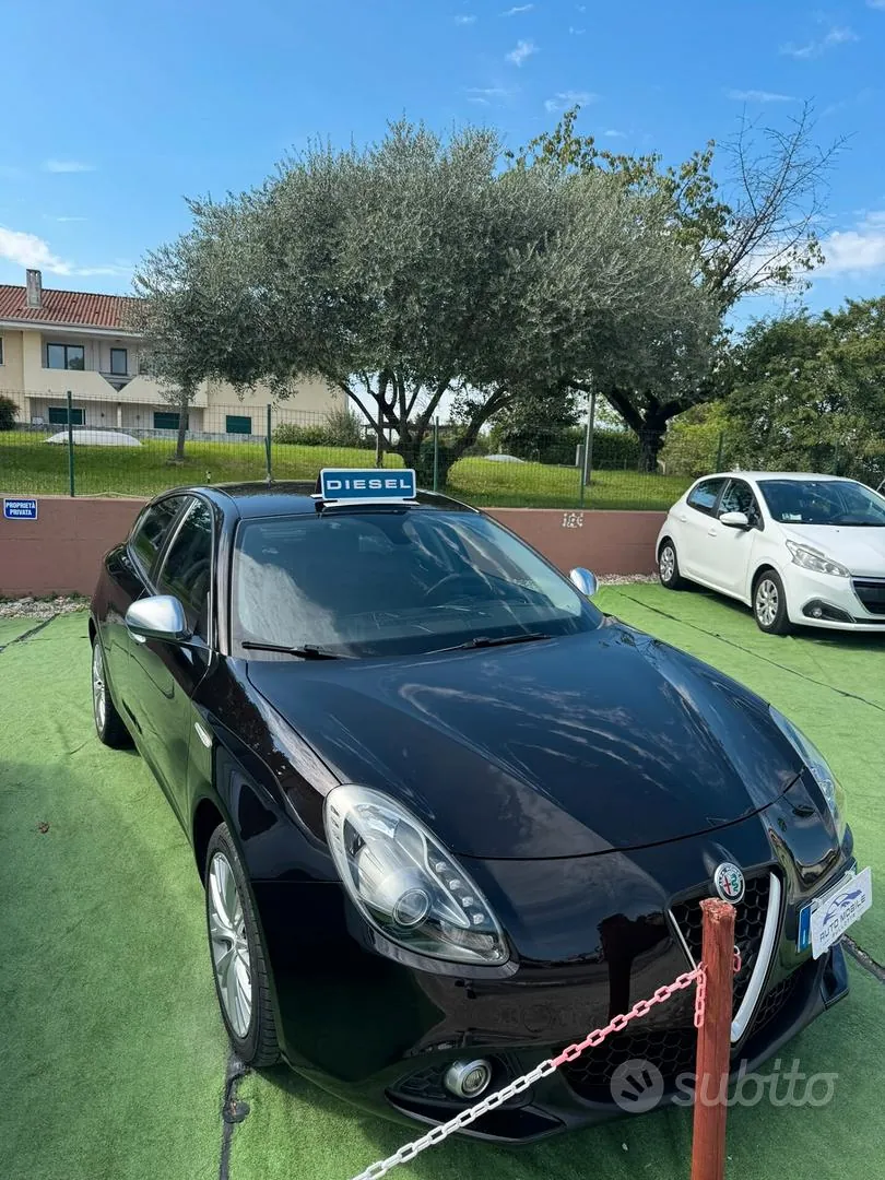 Alfa Romeo Giulietta 2017 photo 2
