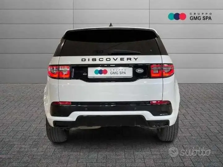 Land Rover Discovery Sport 2023 photo 4