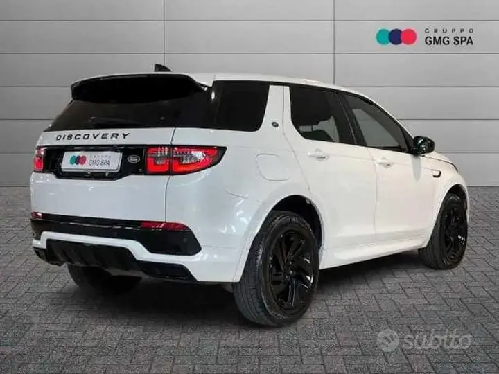 Land Rover Discovery Sport 2023 photo 3