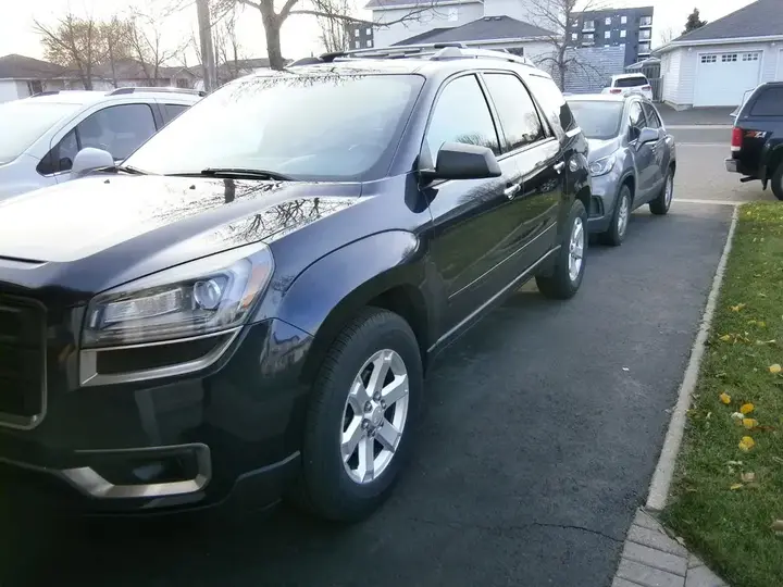 GMC Acadia 2015 photo 2