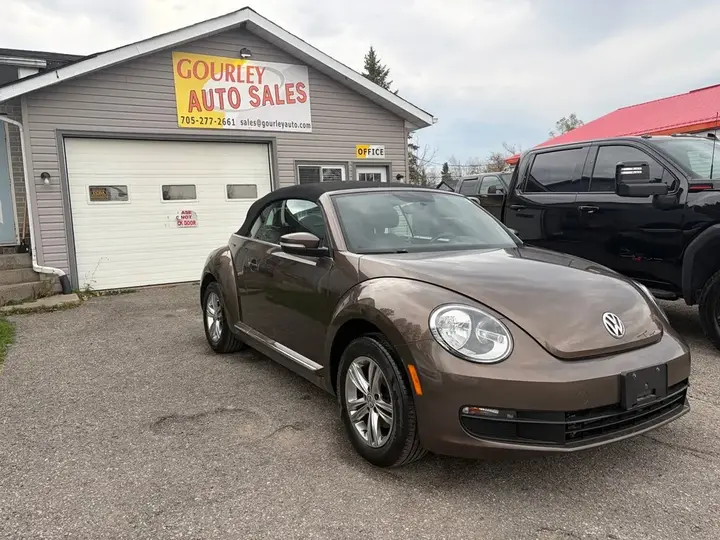 Volkswagen Beetle 2015 photo 2