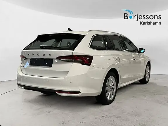 Skoda Octavia 2027 photo 3