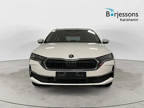 Skoda Octavia 2027 photo 5
