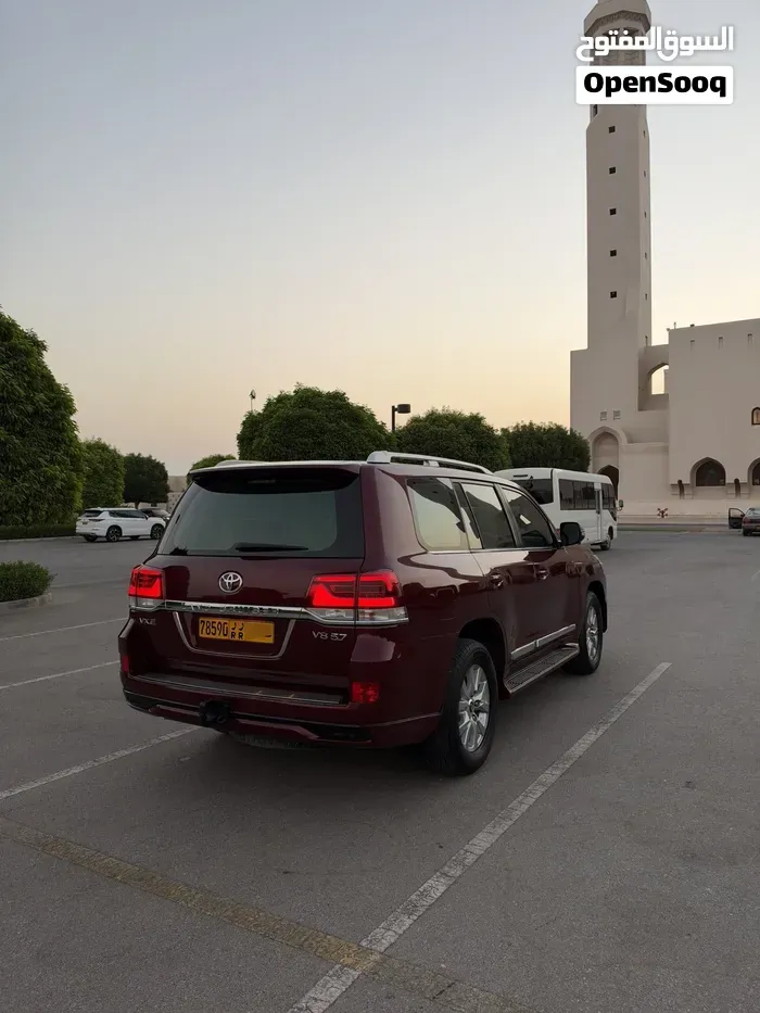 Toyota Land Cruiser 2016 photo 2