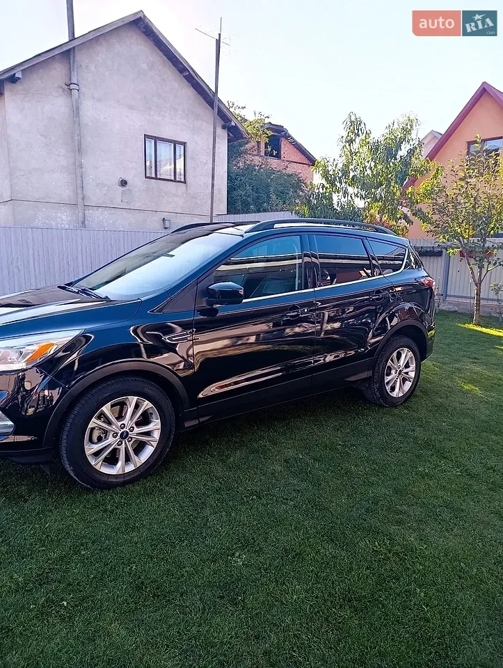 Ford Escape 2016 photo 3
