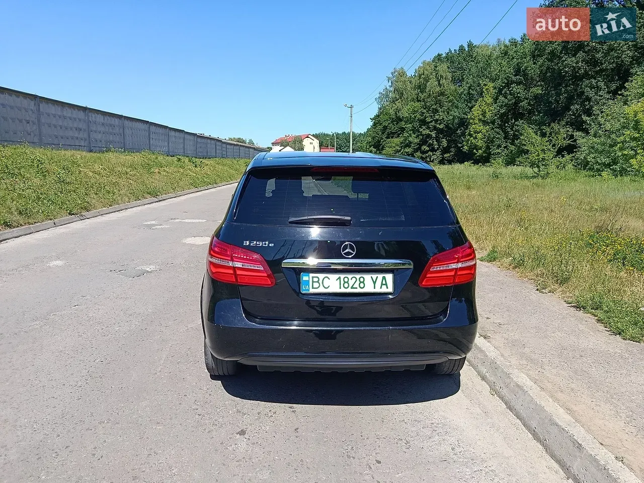 Mercedes-Benz B-Class 2016 photo 3