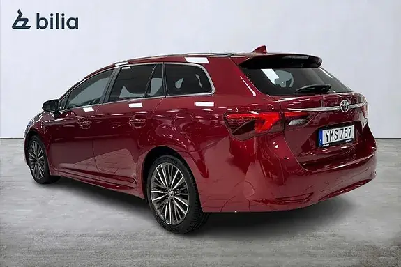 Toyota Avensis 2017 photo 2