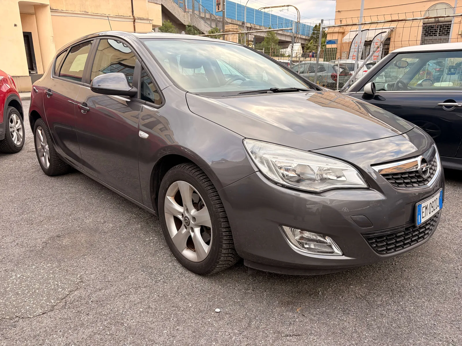 Opel Astra 2012 photo 3