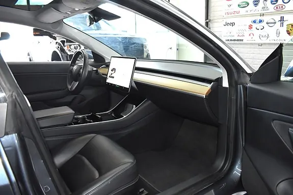 Tesla Model 3 2020 photo 5