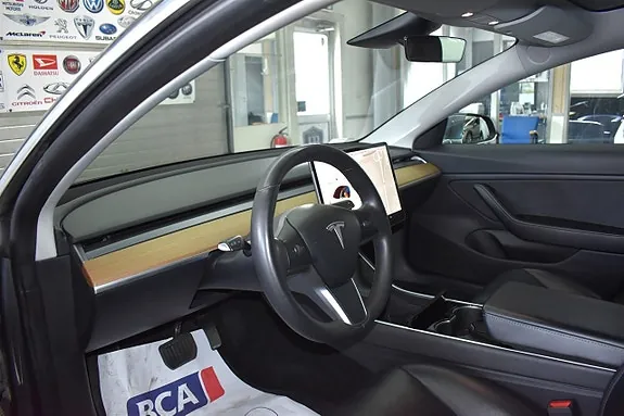 Tesla Model 3 2020 photo 4