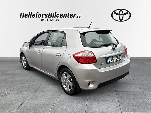 Toyota Auris 2011 photo 2