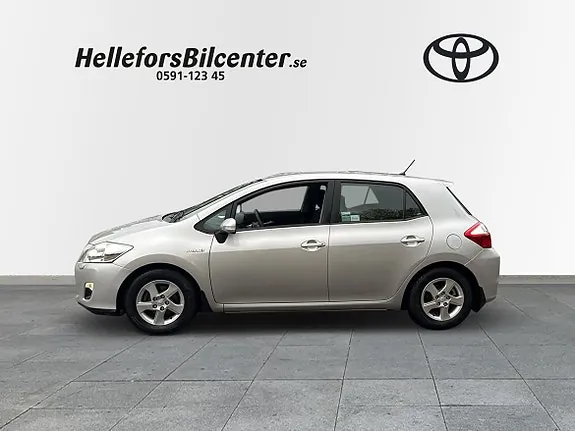 Toyota Auris 2011 photo 3