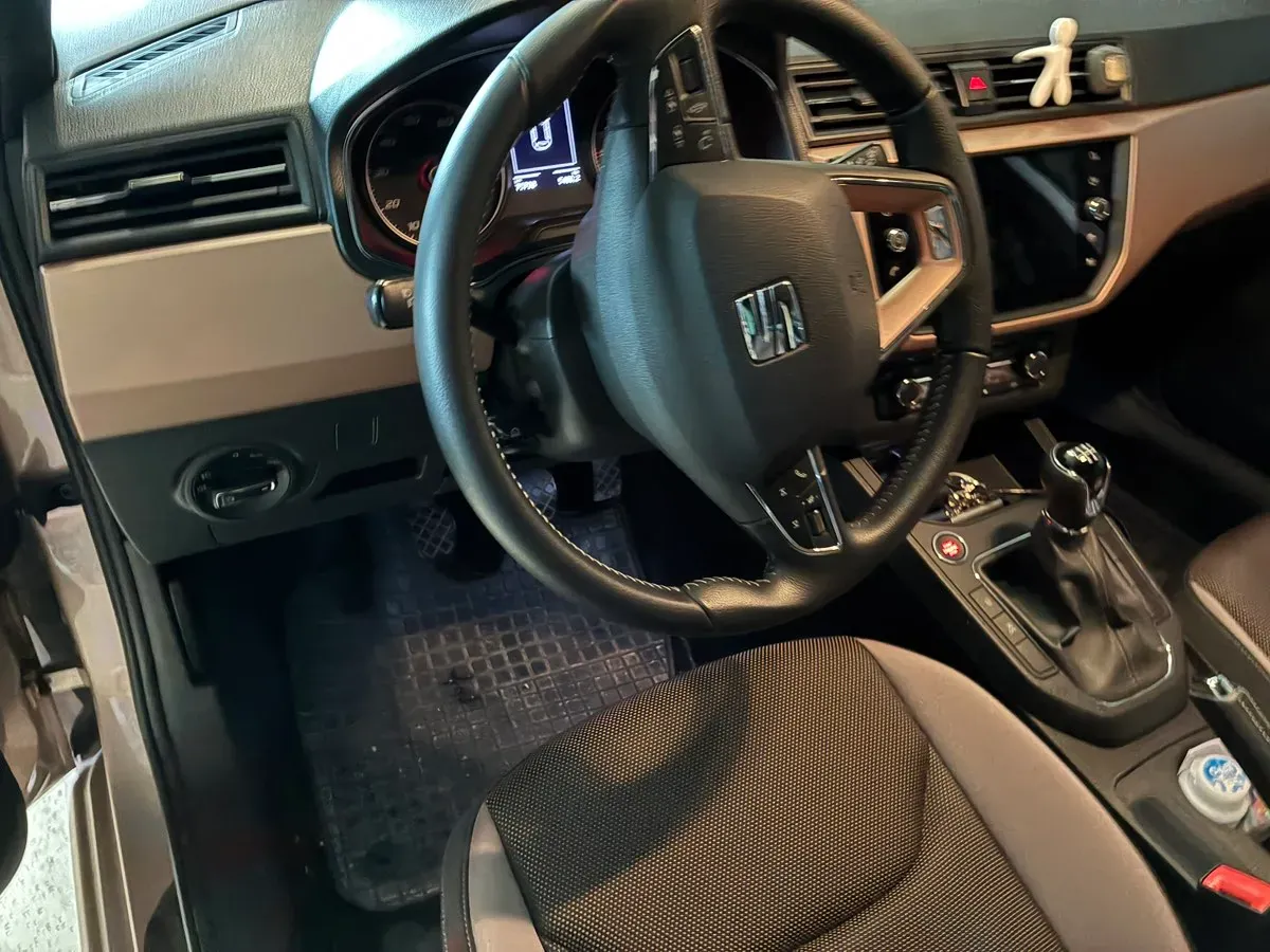 Seat Ibiza 2017 photo 3