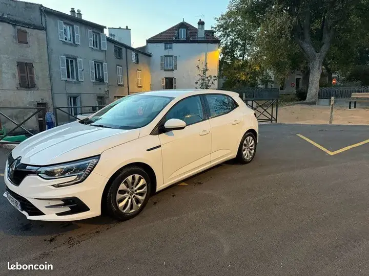 Renault Megane 2021 photo 2