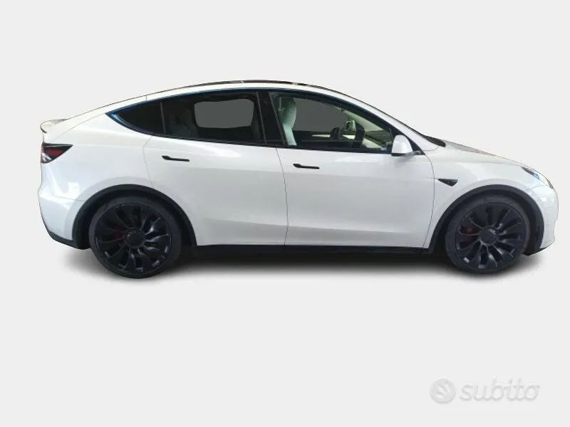 Tesla Model Y 2023 photo 3