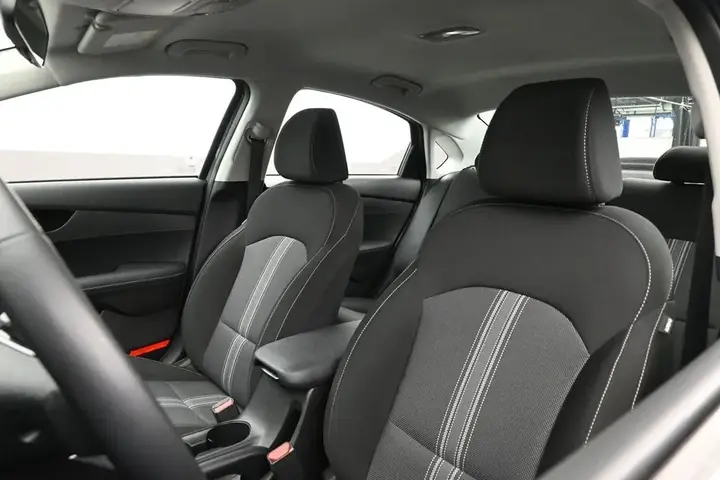Kia Forte 2023 photo 5