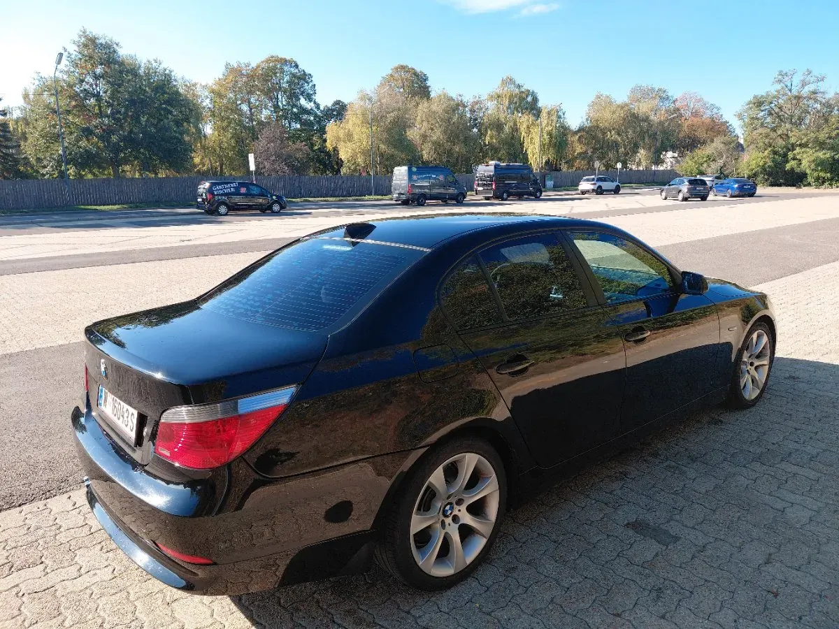 BMW 5 Series 2005 photo 3