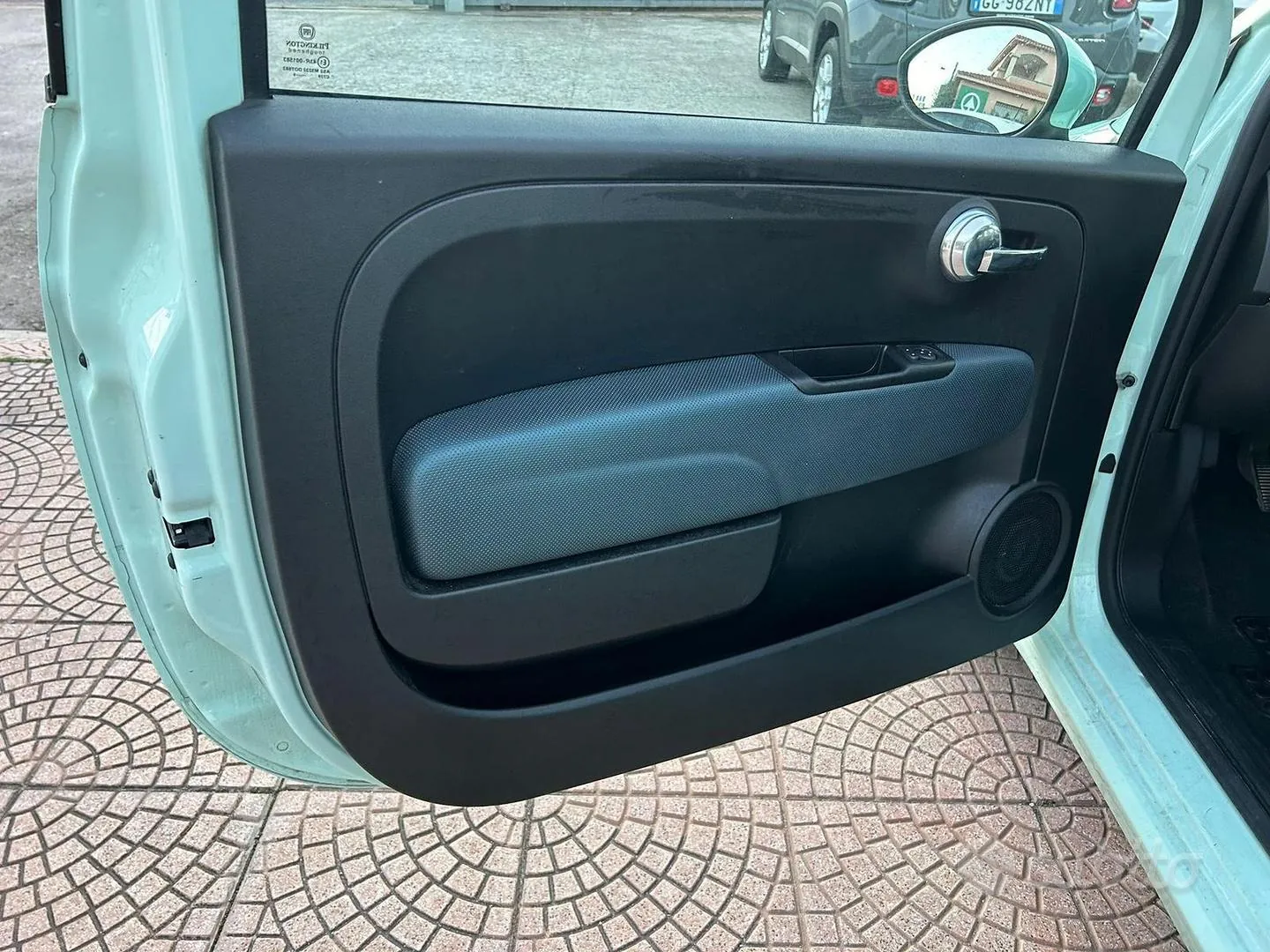 Fiat 500 2020 photo 2