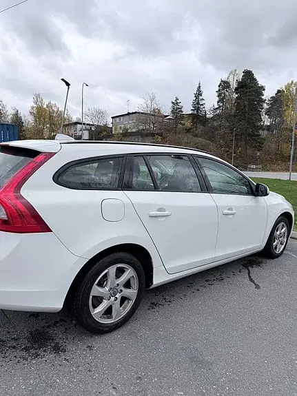 Volvo V60 2013 photo 3