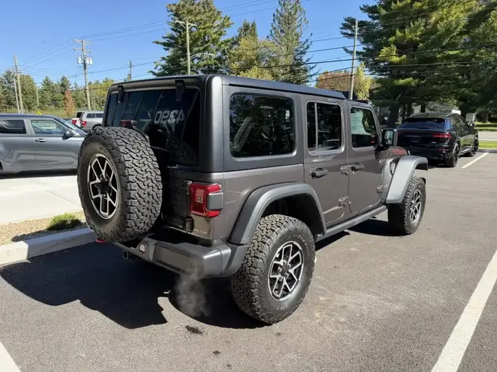 Jeep Wrangler 2025 photo 5