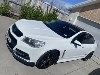 Holden Commodore 2015 photo 2