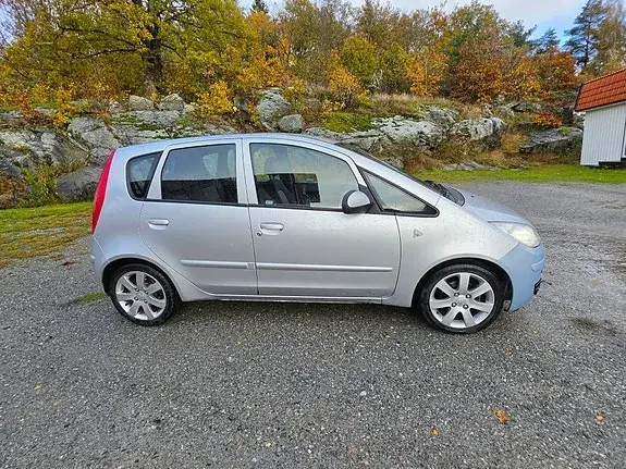 Mitsubishi Colt 2005 photo 3