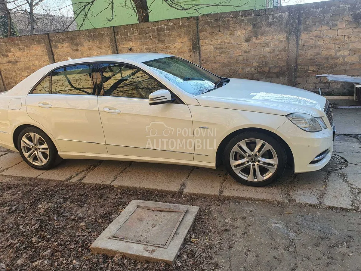 Mercedes-Benz E 220 2012 photo 3