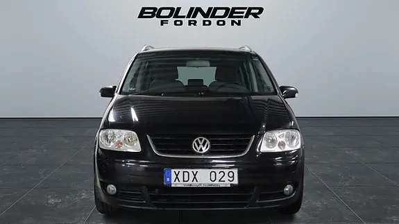 Volkswagen Touran 2006 photo 2