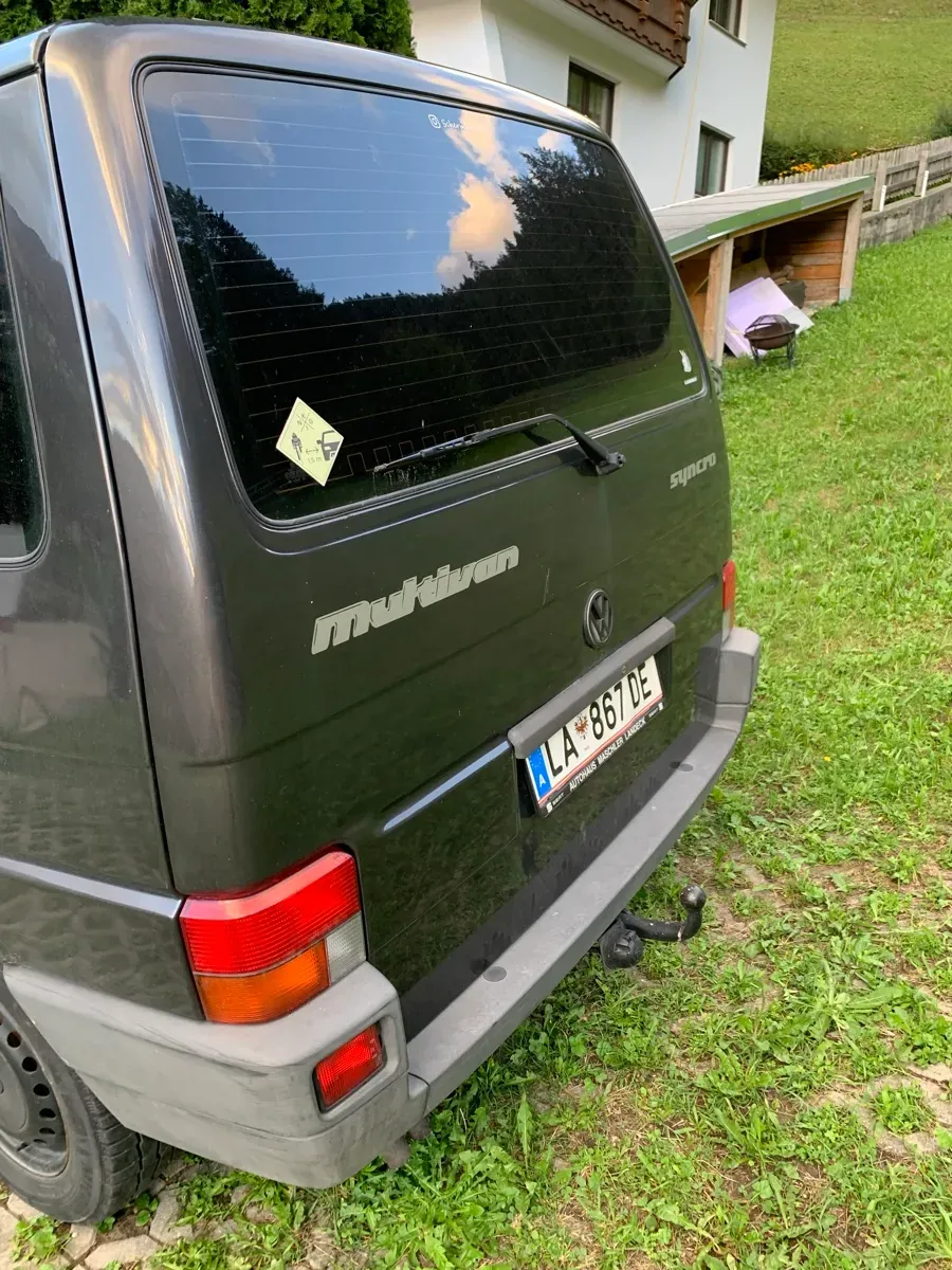 Volkswagen T4 1994 photo 2
