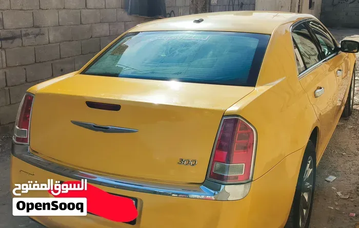 Chrysler 300 2014 photo 2
