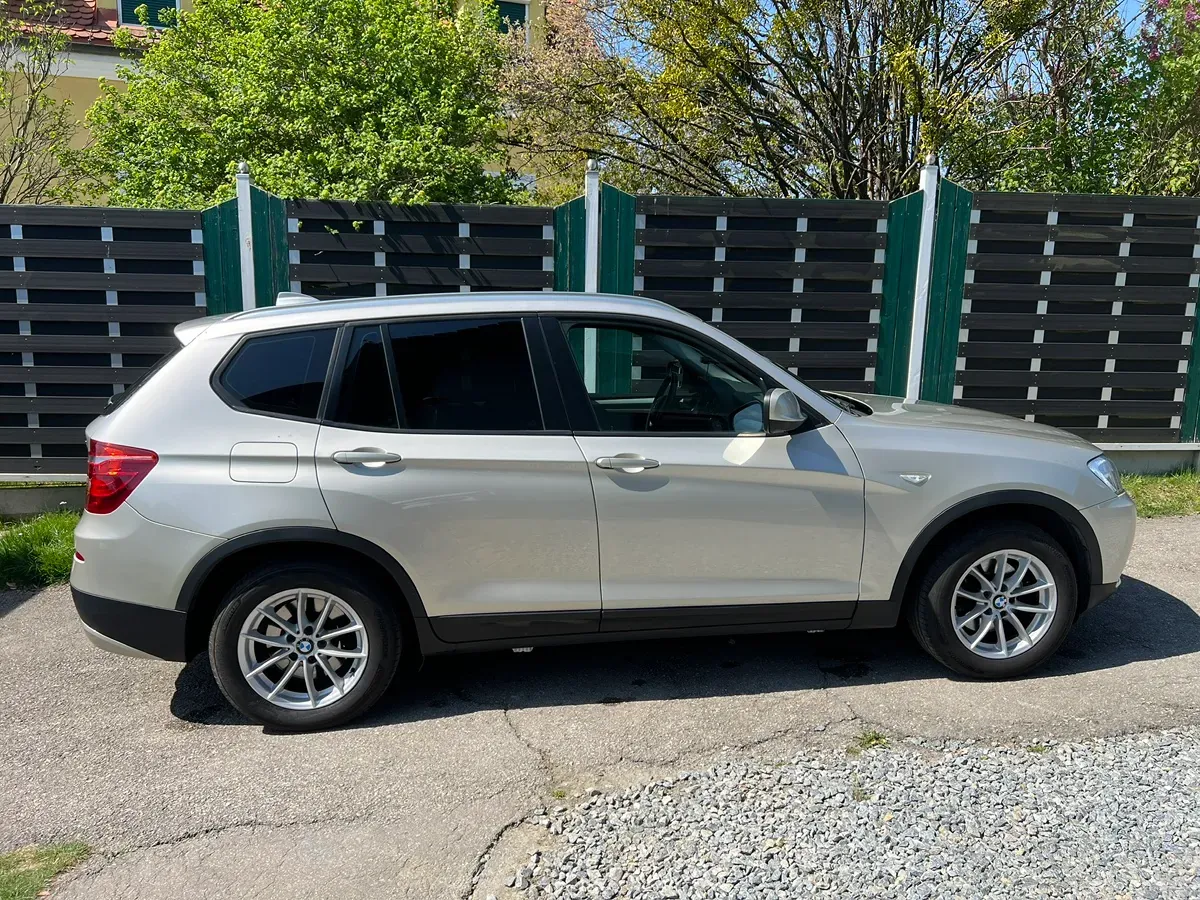 BMW X3 2012 photo 2
