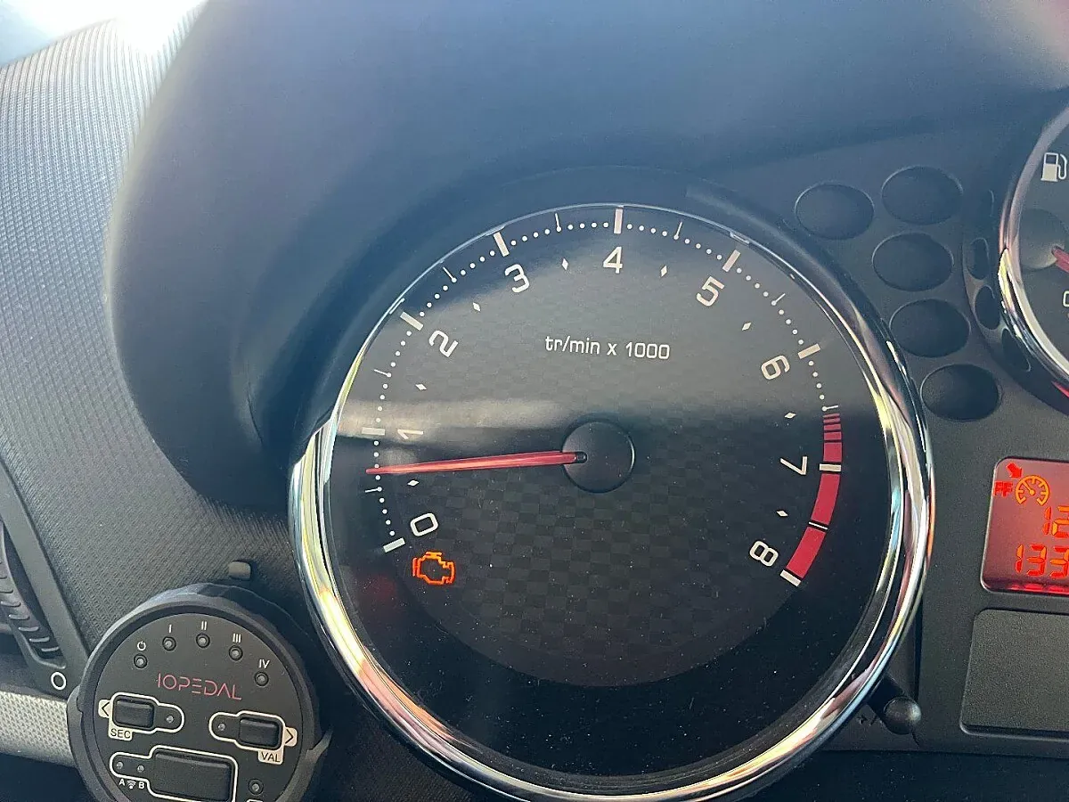 Peugeot 207 2008 photo 3