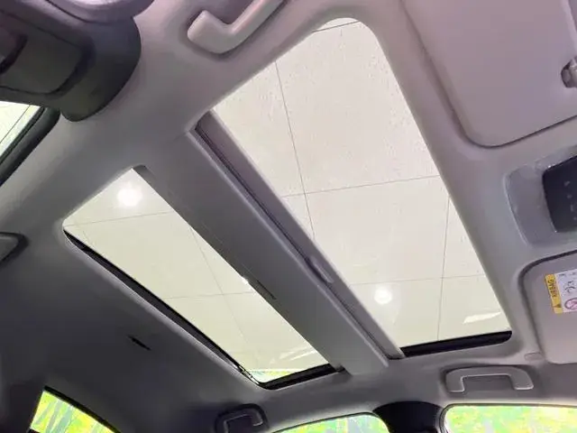 Toyota Prius 2025 photo 3