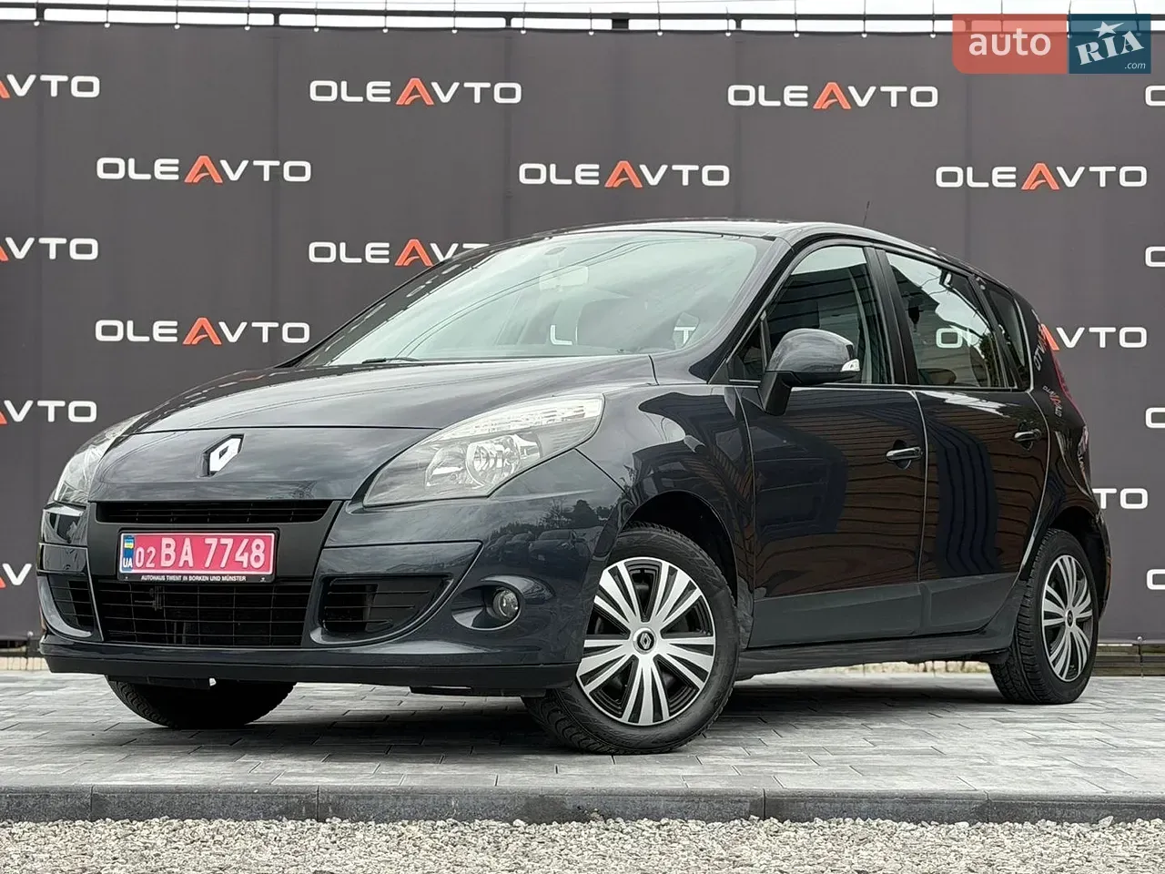 Renault Scenic 2011 photo 2