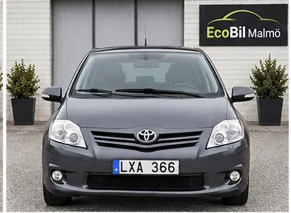 Toyota Auris 2011 photo 4