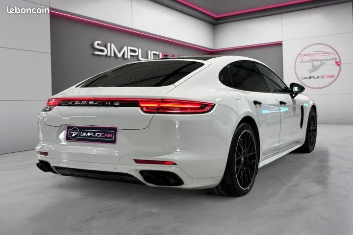 Porsche Panamera 2018 photo 5