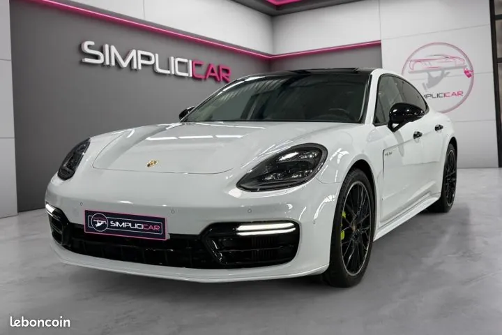 Porsche Panamera 2018 photo 3