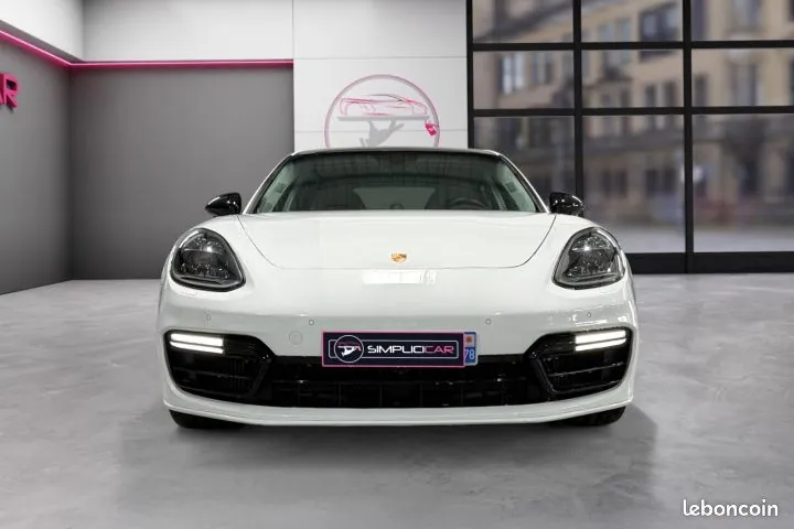 Porsche Panamera 2018 photo 2