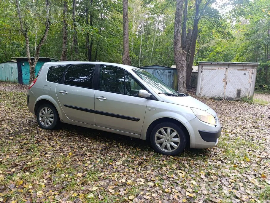 Renault Grand Scenic 2005 photo 2