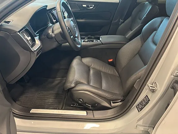 Volvo V60 2025 photo 5