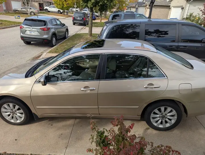 Honda Accord 2004 photo 4
