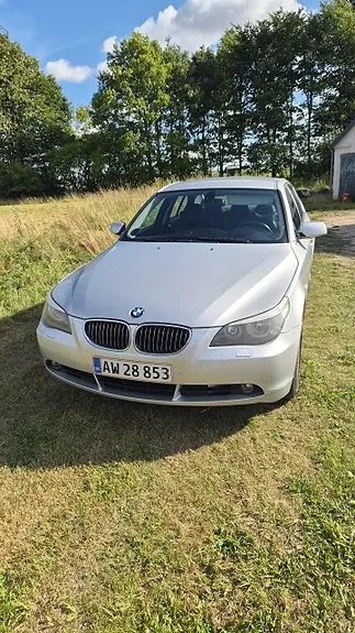 BMW 525I