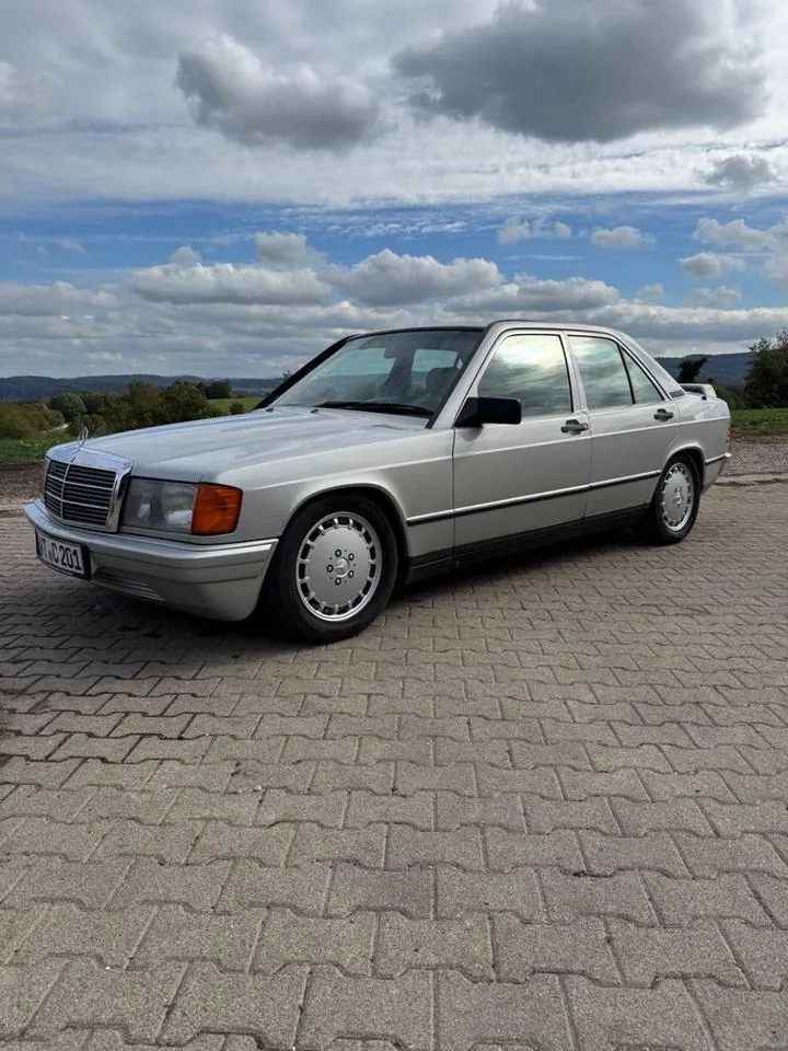 Mercedes-Benz 190E W201