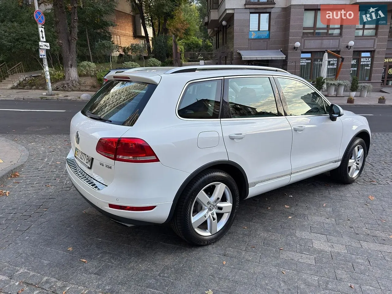 Volkswagen Touareg 2012 photo 3