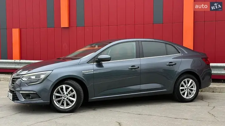 Renault Megane 2019 photo 5