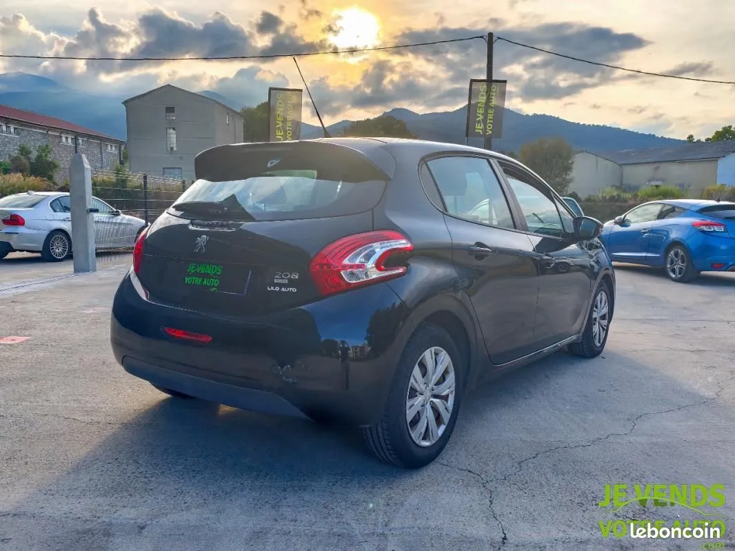 Peugeot 208 2013 photo 5
