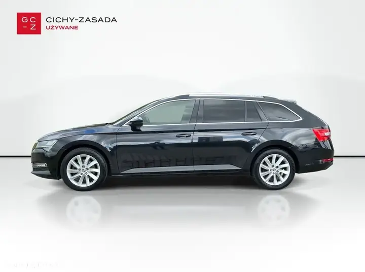 Skoda Superb 2022 photo 2